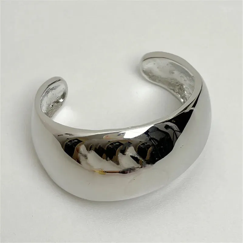 A&A Curved Bangle